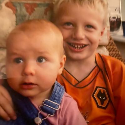 DanLongstaff2's profile picture. “Out of darkness cometh light” 🐺