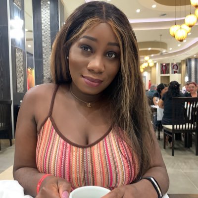 vanytweets's profile picture. 💷💶📈📉Financial Analyst | Wife❤️ I have God am Good | Roots: 🇨🇲