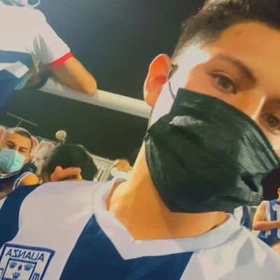 El respeto se gana, La honestidad se aprecia y la lealtad se devuelve 👽💥
Futbol-Cocina  Hincha de Alianza Lima 
Mi familia son los que mas amo.