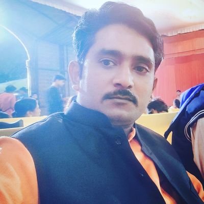 परिचय बस इतना सा है कि आम हूँ सरेआम हूँ कोई खास नहीं
बस, इक नाम हूँ बदनाम हूँ कुछ खास नहीं
🙏🏼