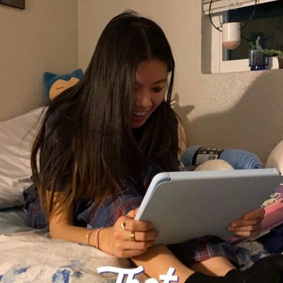 _melsmells's profile picture. @boxedmelk☁️