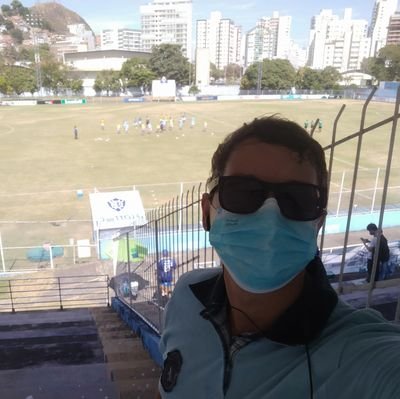 O melhor lugar para ver futebol é no estádio!