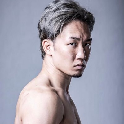 美容師✂️ 朝倉兄弟大好きです❤️YouTubeメンバーも❤️ 格闘技の事も詳しくは分かりませんがよろしくお願いします🤲