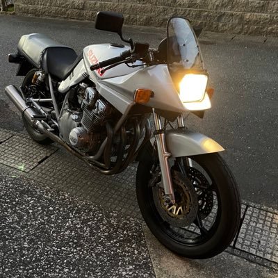 ジャンル問わずバイク大好きな、ただのバイクオタクです