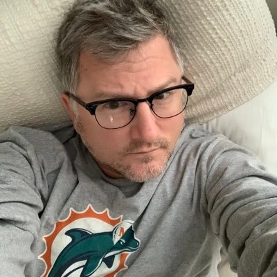 Jack’s dad, Heather’s man, work in comms and content but really I just want to talk about the Dolphins (maybe sometimes the FLA Panthers). #finsup