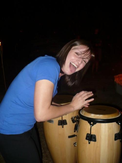 My name is Alicia Frank. I am a physical therapist assistant and one day I will move to LA! I love music, singing, and learning to play guitar and piano!!!
