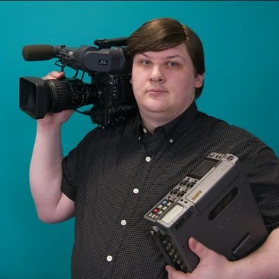 I make videos about old technology I either wanted when I was twelve, or didn't know I wanted when I was twelve.

https://t.co/etC6YVjTKl