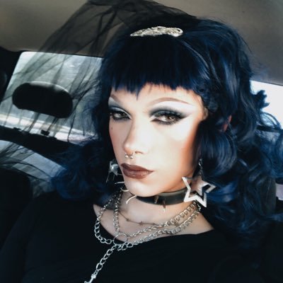 idk_bohemia's profile picture. 🌹 ig: idk_bohemia