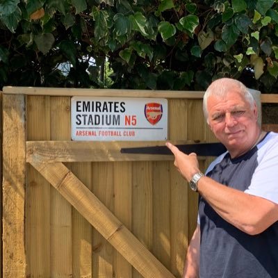 I have been a Arsenal fan for more than 50 years and a family man nothing else matters I will follow all Arsenal fans but will also unfollow 🔴⚪️No D/M, please