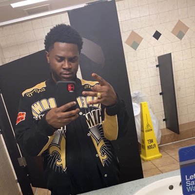 young bag💼 chasing ass nigga #dboysound #local artist ig:@louielean1105 snapcahat @biglouieshit YouTube channel: Louiee lean