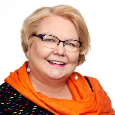 sinikkatorkkola's profile picture. Katselen maailmaa terveysviestinnän ja journalismin tutkijan sekä pääluoton, poliitikon ja varavaltuutetun silmin.