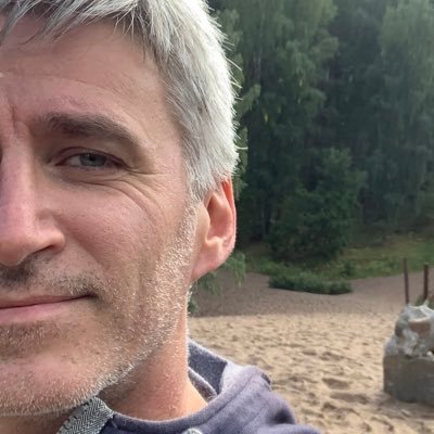 Documentary and landscape photographer
https://t.co/9BR2TfgdOt