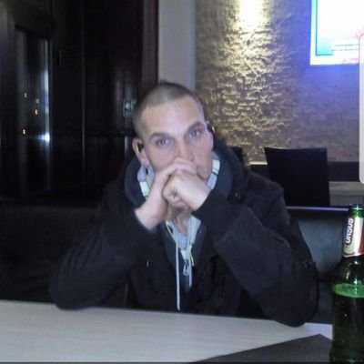 Iliuta90427473's profile picture. Sunt o persoane distractiva