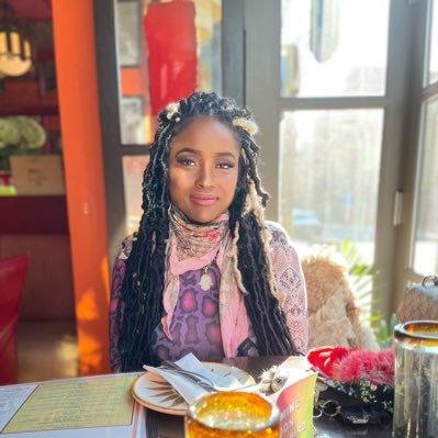 shopkrazylegz's profile picture. under construction