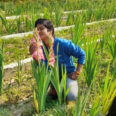myswarnim's profile picture. Die HEART ❤️ Fan of @DrKumarVishwas        #PagliLadki,
#Poetess
instagram @swarnimvishwas