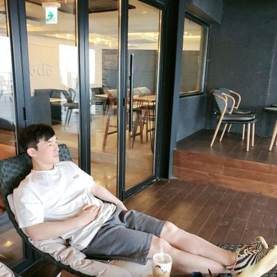 YeongdaeGwon's profile picture. 0대0대