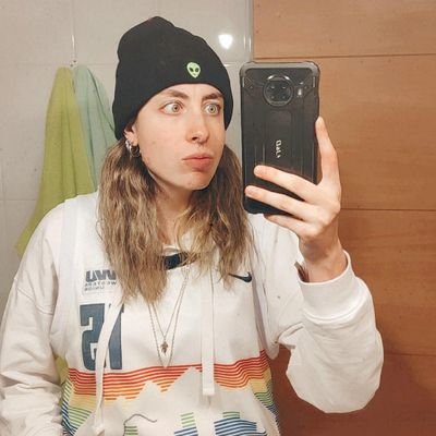 Música y deporte, si soy. ⚡
También fortnite