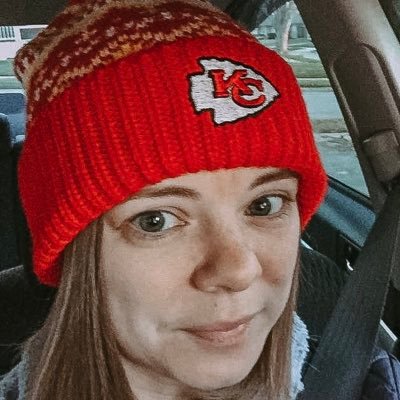 Wifey 💍 Auntie 💙💙💙 Pro-Choice 💕 Believer in Science 🧬 Masks 😷 And Vaccines 💉 Go Chiefs ❤️💛