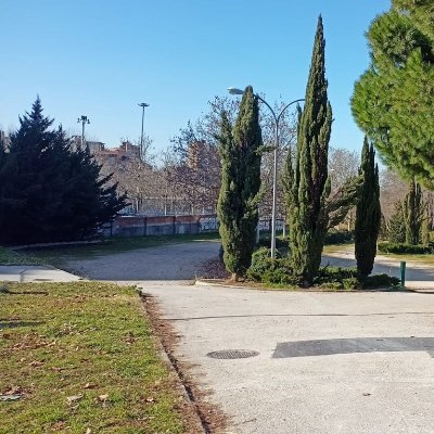 Gracias a la mala gestión de  Sres/as @bcarabante @InmasanzO @ALevySoler decretaron un parking donde habia un parque DEROGACION Y DEVOLUCION DEL PARQUE YA!!!!!