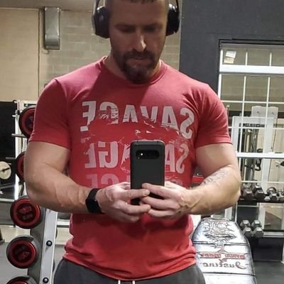 jbuzbee14's profile picture. 