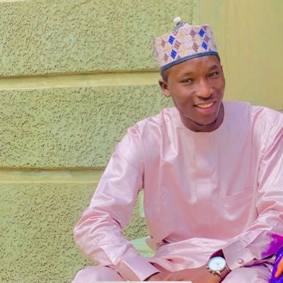 Allah yima Abi na gafara 🙏🏻|Islamic knowledge seeker| #ABUsite #Activist, mum is my best friend (flamboyant)|Real Madrid|Your Fav Nurse 👨⚕️