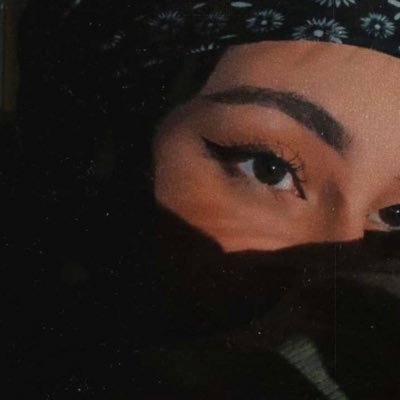 • فِيها مِنْ الرقة مَا يكفي لجَمع باقةِ ورد 🕊♥️