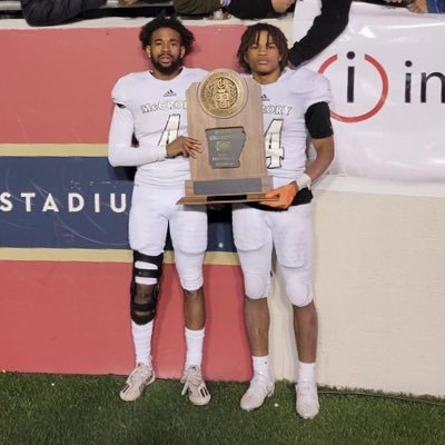 C/O’23 Gpa-2.8 ACT-⏳Ht-5’10 Wt-150 Pt-WR 40-4.67 reasonings! # -501-530-5188 Just Want to make a name for myself! No regrets just lessons 🦾🗣 HUMBLE