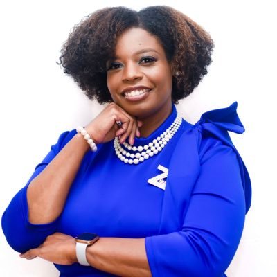 Education, Makeup, & 🎶 = my passions 📚Leading & Motivating = my gifts 💙. #GodsGirl #ZPhiB🕊 *Thoughts/opinions posted are my own* 🙋🏾♀️😁