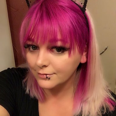 I write erotic fantasy. I’m also a mousery owner, freelance writer, gamer, pagan, aspiring quad skater, and total nerd. She/Her, Bi 🏳️🌈