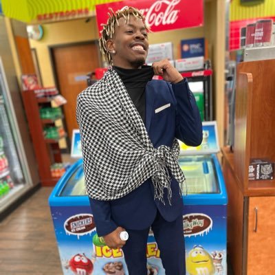 iDancer 👁 |  #LLGrandma🕊