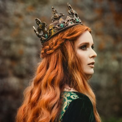 PrometheusQueen's profile picture. Hey Twitter! I am an avid ambassador of $PHI - Just sending you my crypto love and hope that you use my link for investment!