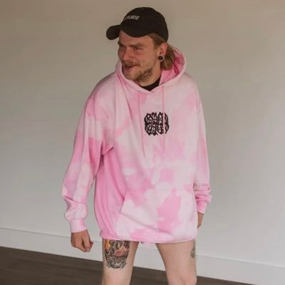 he/him | 27 | Body By Torture | Screen Printer | Idk what I’m doing most of the time