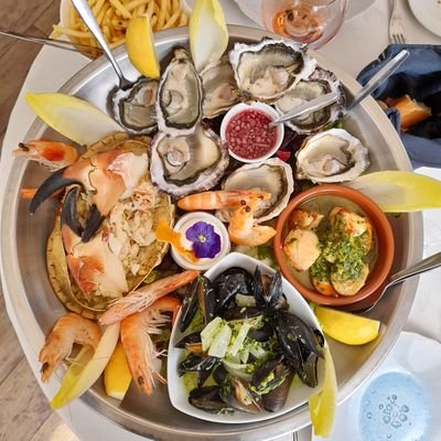 emmamfr's profile picture. Reader, daydreamer, pretend dancer. 
#AIP #MECFS