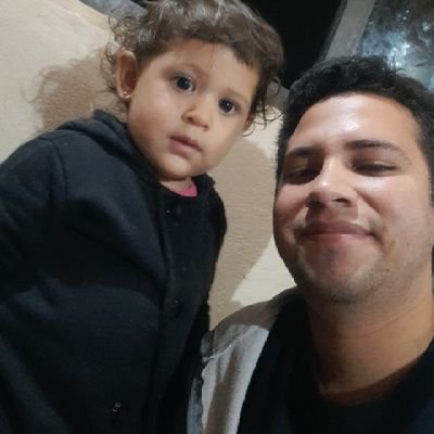 Soy de los que besa y abraza, perdona y sonríe, pero también soy de los que calla y aprende, se decepciona y te olvida...