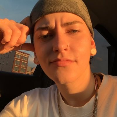 morganschwier's profile picture. she/her