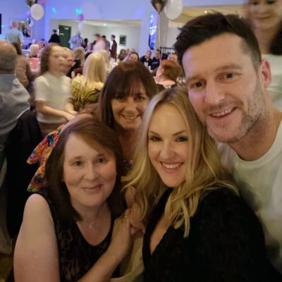 Married, Mum to 2 girls, LCFC fanatic and season ticket holder. SCD addict. Andy King, David Nugent,Kevin Clifton. Love my family, friends and LCFC 💙