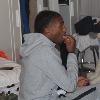 evangelistaaa10's profile picture. 