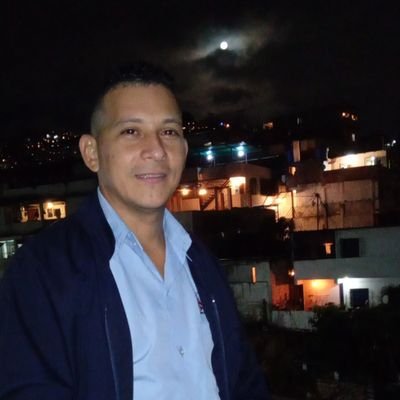 Roberth8721108's profile picture. En el hacer está el exito