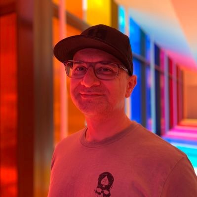 World Director @ Respawn / Apex Legends. Prev: Star Wars IP | Dead Rising 4 | BF: Hardline | 007 | Boatload of NFS and more. Opinions are my own.