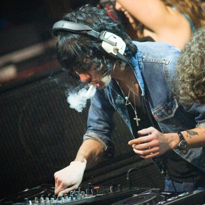 sxaviermorel's profile picture. 🎶/🚶/🚴 / 🛩️/🚂