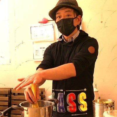 神戸料理教室CandC 代表講師をしてます料理に関する様々な事をつぶやいてます。たまに全然関係ない事もあります😀 仕草や言動に若干オネエ感ある時がありますが、かなり男です🌟 たぶん、、ね