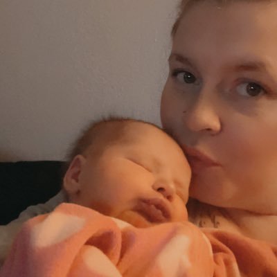 dcritelli7's profile picture. welcome to my shit show🤗