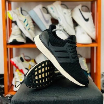 online store sell secondhand original sneakers