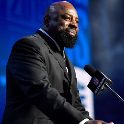 Official Twitter of the one and only Ed 'Too Tall' Jones For Business/Media Inquiries