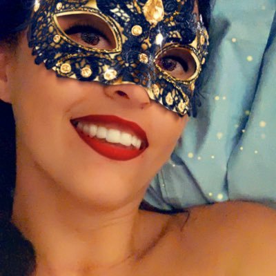 TAOLongShirt's profile picture. Sassy. Single. Silly 😜.  I’m a blogger- Adult only content. I love to love. x