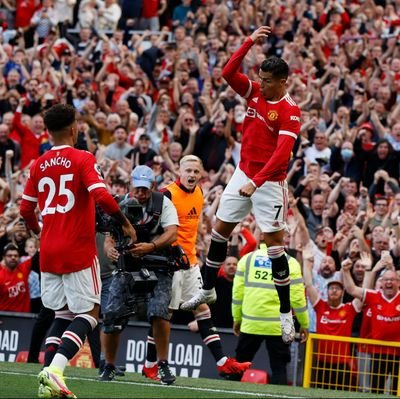 Living in Spain but the S is silent. Real Madrid and Man Utd enthusiant ⚪️🔴
Maguire Hate Boner 🔝🔝