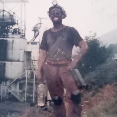 Cymro . Cymru .Iaith Cymraeg Glasgow Celtic. Ex Miner . Ynysowen choir of Aberfan. Cyn ditectif Heddlu Gwent. Grandfather .Family Man.