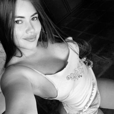 calentita como el sol 🌞
dulce como la miel 😉