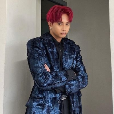 studentatin's profile picture. Thanks to mapa❤
He/Him