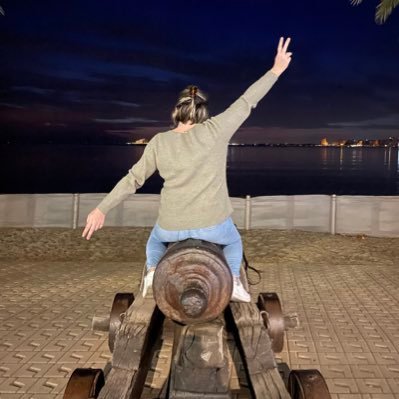 rouxjulie2102's profile picture. ne se prend pas la tête vie au jours le jour et profite de la vie a fond !!